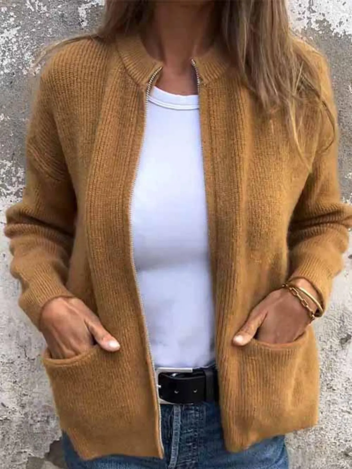 Cotton Zip-Up Cardigan with Round Neck – Timeless Versatile Elegance for Cool Days