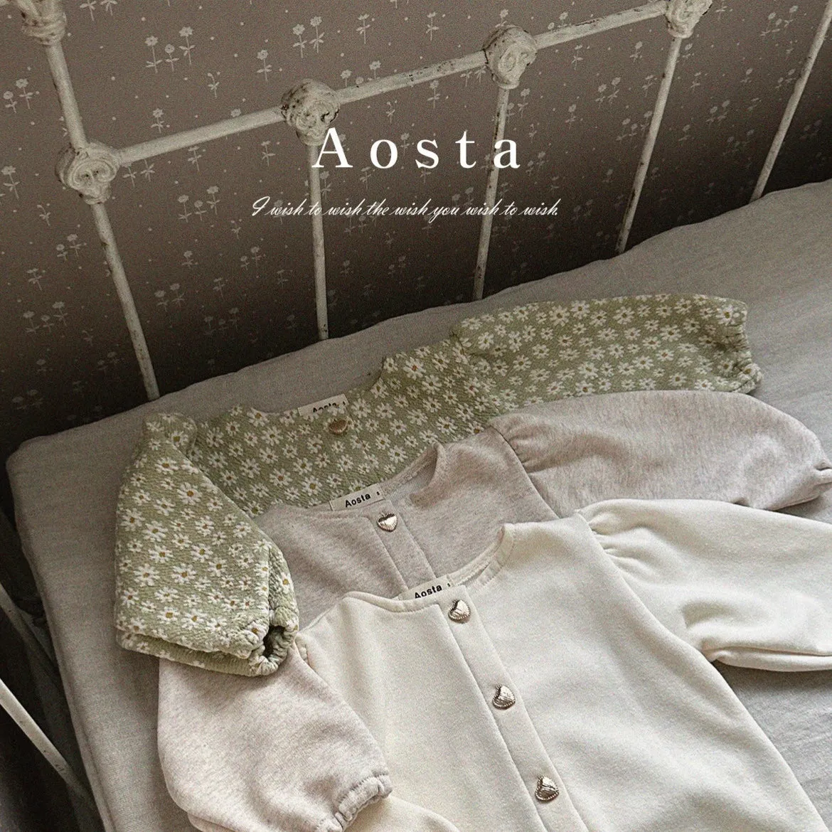 lovely cardigan / green flowers [aosta]