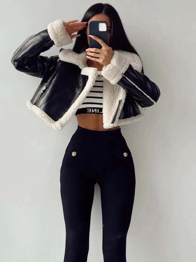 Women's Fleece-Lined Short Jacket: Warmth and Style