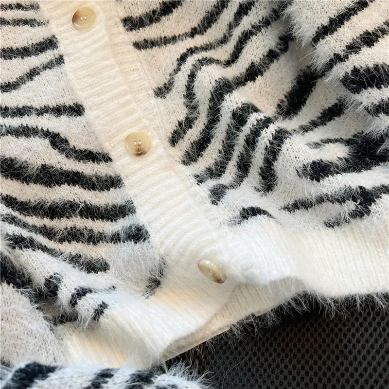 Zebra-stripe Embroidery Soft Cardigan
